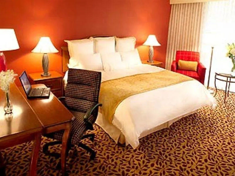 Los Angeles Airport Marriott Hotel